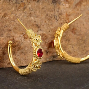 Orecchini a Cerchio Vintage con Rubino Simulato a Forma di Fiore per Donne, Gioielli Eleganti e alla Moda - Product Image 1