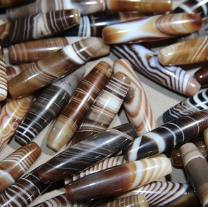 Hạt chuỗi đá Chalcedony nguyên chất, đá quý, mã não Tây Tạng Dzi hình trụ bán buôn - Product Image 6