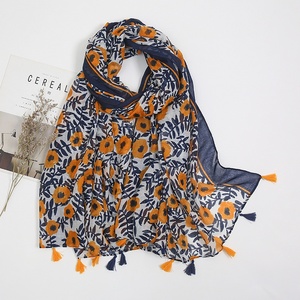 Mode marguerite Floral gland Viscose châle écharpe dame imprimer doux Pashmina étole Wrap <span class=keywords><strong>Snood</strong></span> Bufandas Boho écharpe femme musulmane - Product Image 3