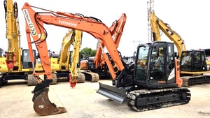 Excavatrice Hitachi ZX85 d'occasion de haute qualité, 9 tonnes, sur chenilles, importée du Japon, fiable et économique, avec brise-roche, certifiée CE - Product Image 5