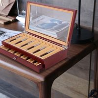 Boîte de présentation pour stylos en bois à 2 niveaux Boîte de rangement pour stylos à 23 fentes Boîte de collection pour stylos plumes de luxe avec couvercle pour magasin ou maison, rouge