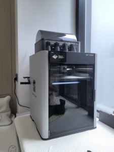 เครื่องพิมพ์ 3 มิติ FDM ขนาดใหญ่ 4-in-1 รุ่น Lab H2S รองรับการพิมพ์หลายสี พร้อมฟังก์ชั่นแกะสลักด้วยเลเซอร์ ตัดด้วยระบบดิจิตอล และวาดภาพ ความละเอียดสูง - Product Image 1