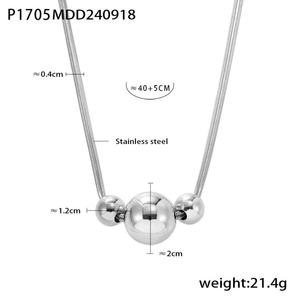 Collar Gargantilla Minimalista de Cadena de Serpiente de Acero Inoxidable con Baño de Oro de 18K y Colgante de Bola, Collar de Doble Capa para Mujer - Product Image 3