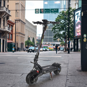 Trottinette pliable haute puissance et haute vitesse à double moteur avec pédales lumineuses, batterie 1800-2880 Wh, autonomie 60-90 km pour les trajets quotidiens - Product Image 6