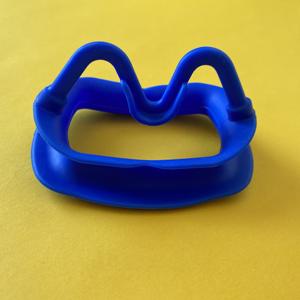 Aspiratore bocca riavvolgitore colorato in silicone facile da usare per il trattamento di sbiancamento dei denti - Product Image 3