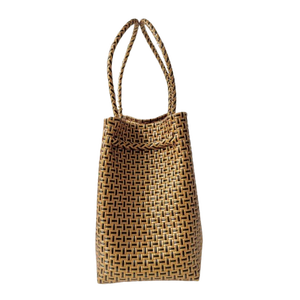 Bolsos Premium hechos a mano para mujer ecológicos de alta calidad tejido único de plástico reciclado - Product Image 5