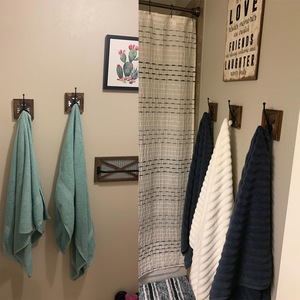Crochets de salle de bain style ferme - Lot de 4 crochets muraux rustiques pour serviettes, manteaux et peignoirs - Bois et métal galvanisé - Fixation murale - Product Image 4