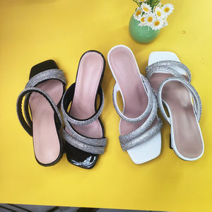 Y 36-42 Verano Nuevo Square-Toe Rhinestone Correa <span class=keywords><strong>Sandalias</strong></span> de tacón Delgado Ropa de playa de moda Zapatos de tacón alto - Product Image 4