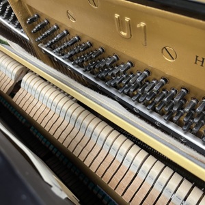   Piano Vertical Usado U1H de 121 cm, Piano Acústico Original de Japón en Venta - Product Image 3