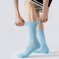 Chaussettes de basketball pour jeunes hommes, en gros, printemps, en coton/spandex, tube long, performance, respirantes, soutien de la voûte plantaire, pour la course à pied et les sports