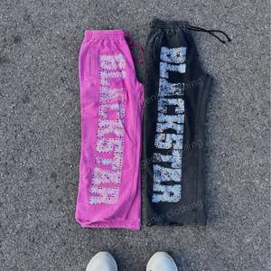 Ensemble sweats à capuche et pantalons de survêtement en strass pour hommes avec logo personnalisé imprimé Dtg Combinaison de survêtement vintage surdimensionnée avec pierres précieuses Y2k délavé à l'acide - Product Image 5