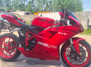 Motocicleta Deportiva <span class=keywords><strong>Ducati</strong></span> 848 EVO Usada, 848cc, Refrigerada por Agua, Apta para Conductores Experimentados, Ahorro de Combustible, Motocicleta de Lujo - Product Image 2