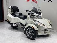 Motos Can-Am Spyder RT Sportives Routières à Essence