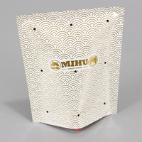 Emballage de cartes de jeu imprimées sur mesure sac surprise en mylar avec coffret emballage de poupée vide sac aveugle boîte aléatoire avec bande déchirable
