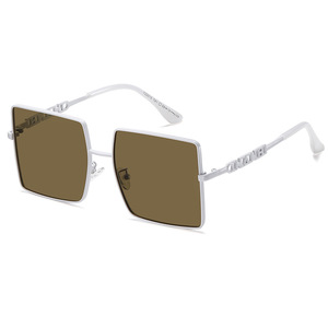 Gafas de sol polarizadas unisex Qianai, montura blanca, lentes marrones, protección UV400, diseño cuadrilateral I5-22015 - Product Image 2