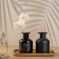 Bouteille diffuseur blanche de 150 ml, élégante bouteille diffuseur en verre avec bâtonnets en céramique pour l'aromathérapie