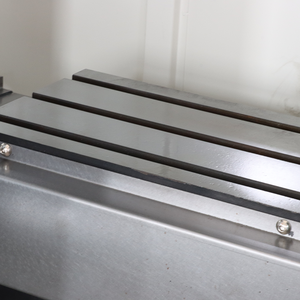 Çin yüksek kalite VMC550 CNC profil işleme merkezi 3/4 eksen Metal freze makinesi GSK kontrol BT40 yüksek doğruluk dikey - Product Image 3