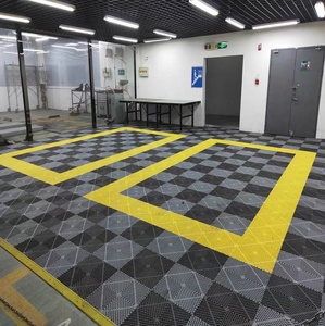 Dalles de sol de garage modernes de 18 mm d'épaisseur, antidérapantes, à clipser, en plastique, <span class=keywords><strong>pour</strong></span> atelier de detailing automobile, usage intérieur - Product Image 1