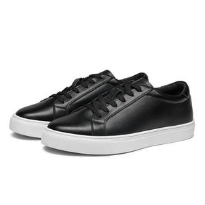 <span class=keywords><strong>Sneakers</strong></span> Casual da <span class=keywords><strong>Uomo</strong></span> in Vera Pelle Bianca con Logo Personalizzato OEM ODM di Alta Qualità - Product Image 5
