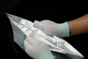 Máquina de Sellado y Empaquetado Automático Hualian FBH-S para Bolsas Grandes de Plástico de 15KG y 25KG de Alimento Húmedo para Mascotas, Arroz, Tierra y Granos - Product Image 3