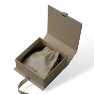 Cajas de Regalo Rígidas de Material PET Biodegradable Ecológico de Lujo, Personalizadas con Lámina UV, Acabado Mate 4C, Repujado, Materiales Reciclados - Product Image 6