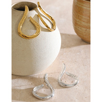 Boucles d'oreilles JINYOU 8717 modernes en acier inoxydable plaqué or PVD, forme abstraite goutte d'eau, géométriques, style statement.