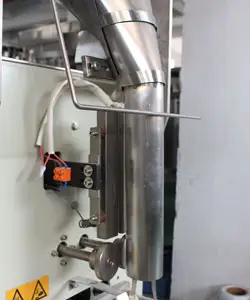 Machine verticale automatique d'emballage de graines de légumes et de sucre pour petits grains avec imprimante de date