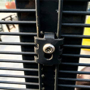 Fabricant de panneaux de garde-corps en treillis soudé 3D incurvé fournit des panneaux de garde-corps en treillis soudé - Product Image 4