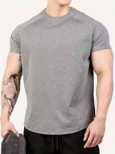 Chemises de gymnastique avec logo personnalisé pour hommes 100% polyester à séchage rapide à manches courtes vêtements d'entraînement Slim Fit tailles européennes tricoté Fitness Muscle - Product Image 6