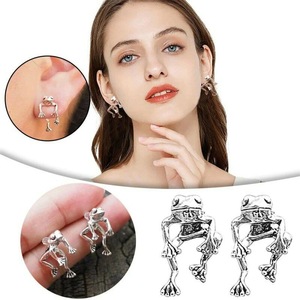 Pendientes de rana chapados en plata antigua, joyería de moda para mujer con forma de animal vintage - Product Image 2