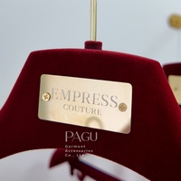 Cintres en velours floqué personnalisés pour femmes, robustes, avec crochets en acier, multifonctionnels, écologiques, pour rangement de vêtements, avec logo personnalisé