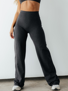 Pantalons de yoga pour femmes, jambe droite, taille haute, sans couture avant, forme en V, effet push-up, sensation de douceur et de légèreté, leggings de fitness pour la salle de sport, personnalisés - Product Image 1
