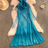 Robe longue élégante pour femme, imprimé floral bleu, bretelles spaghetti, col en V, dentelle, franges et découpes, collection Printemps-Été 2026, vente en gros