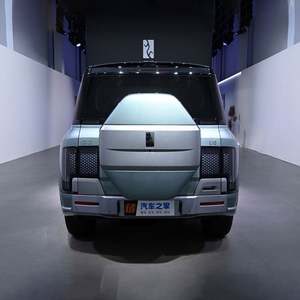 BYD Yangwang U8 SUV eléctrico Vehículo de nueva energía con opciones de combustible híbrido AWD - Product Image 3