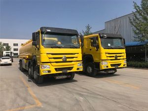 Citerne d'occasion de 30 000 litres à 4 compartiments, cabine HW 76, en acier <span class=keywords><strong>au</strong></span> carbone Q235, vente chaude, <span class=keywords><strong>prix</strong></span> usine Chine, pour transport d'huile/essence/diesel - Product Image 4