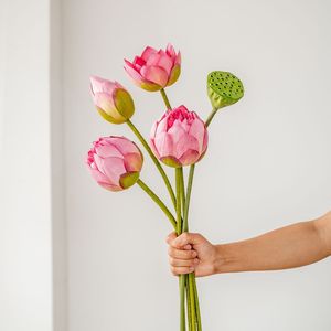Huaien Set di loto artificiale-fiori, foglie e baccelli per soggiorno e arredamento acquario | Ornamenti acquatici all'ingrosso - Product Image 4