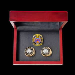 Ensemble de 3 bagues de championnat des <span class=keywords><strong>New</strong></span> <span class=keywords><strong>York</strong></span> Knicks avec boîte de présentation (1970/1973/2026) - Product Image 6