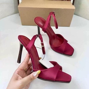 Sandales à talons aiguilles minimalistes de style français pour femmes, avec bout carré, bout ouvert et bride unique au niveau du talon - Product Image 1