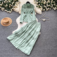 Ensemble deux pièces vintage pour femme : chemise à manches lanternes et jupe en dentelle, effet amincissant à la taille