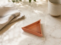 Assiette triangulaire marron 14,9 cm, en grès Zisha, assiette de service géométrique en céramique et porcelaine
