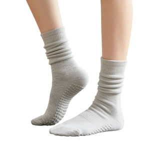 Chaussettes de luxe blanches antidérapantes confortables avec grip, emballage gratuit, service ODM, best-seller, stock limité - Product Image 4