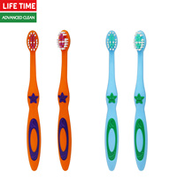 Brosse à dents pour enfants personnalisable avec motif étoile mignonne et poignée confortable, gratte-langue inclus