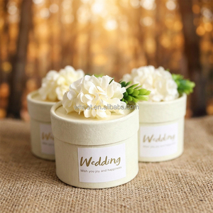 Cadeau de mariage, fabricant chinois, boîte en papier ronde personnalisée avec logo, pour bonbons au chocolat, avec décoration florale - Product Image 5