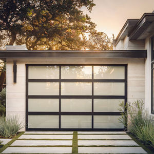 ประตูโรงรถแบบเลื่อนขึ้นลงอัตโนมัติ OUNA ทำจากอลูมิเนียมอัลลอยด์ สำหรับใช้กับบ้านพักอาศัย - Product Image 1