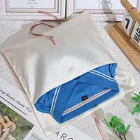 Sac de rangement anti-poussière en satin de soie personnalisé de luxe avec logo pour sous-vêtements, cheveux, perruques, cosmétiques, parfums
