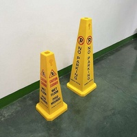 LUBA 67cm Cones de signalisation réfléchissants jaunes pour sols mouillés, pour la gestion de la sécurité dans les hôtels, centres commerciaux et espaces publics