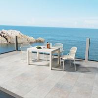 Fauteuil ergonomique à dossier à lattes, chaise de patio monobloc en résine PP moulée, résistante aux UV, empilable, vente en gros