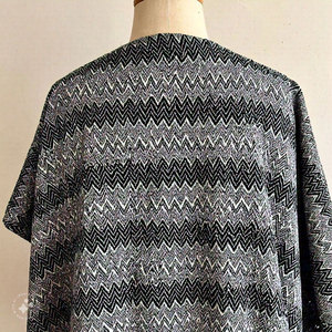Venta al por Mayor de Abrigos de Punto Geométricos Monocromáticos, Ecológicos, Suaves y Transpirables para Otoño e Invierno, Moda Casual - Product Image 1