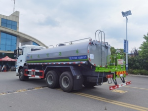 Camion HOWO per Aspirazione Fognaria e Lavaggio ad Alta Pressione per Lavori di Sanificazione - Product Image 6
