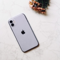 Vente en gros de téléphones mobiles d'occasion reconditionnés d'origine pour iPhone 13, 11, 12, 12 Mini – Neuf et Usagé à Prix Simple
